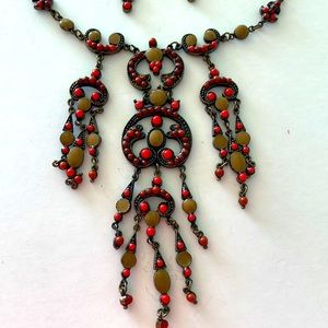 Set of antique necklace with earrings